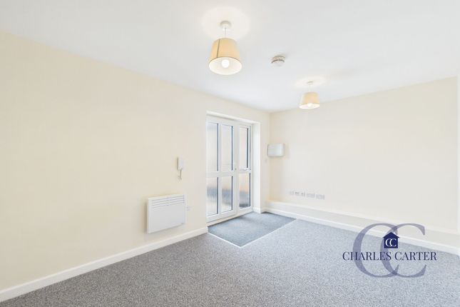 Flat 2, Tewkesbury photo 2