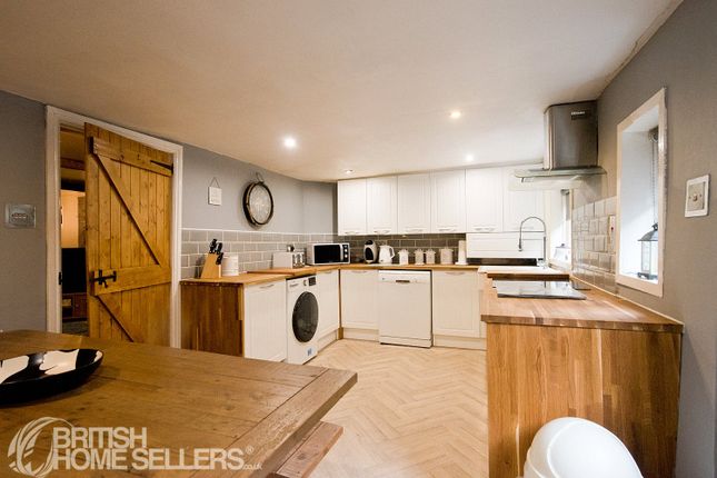 268, Roundthorn Road, Greater Manchester photo 4
