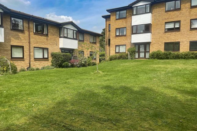 Thumbnail Flat for sale in Cheveley Road, Newmarket