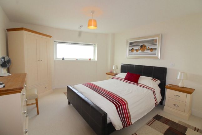 Apartment 105, Meridian Tower, Maritime Quarter, Swansea photo 4