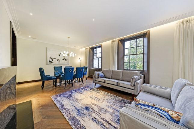 Flat to rent in Lowndes Square, Sloane Square, London