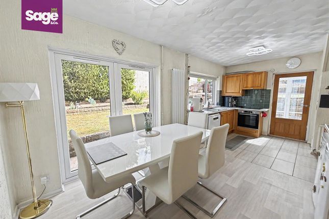 1, Aster Close, Risca Newport photo 3