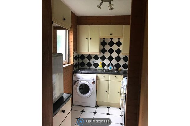 Mansfield Close, Warrington photo 3