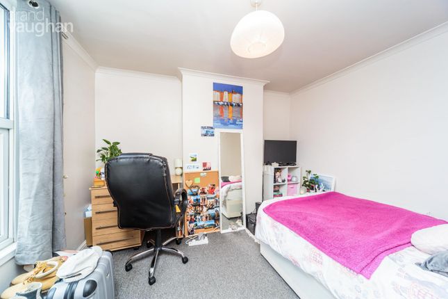 Terraced house to rent in Islingword Road, Brighton