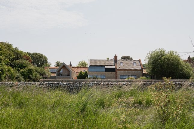 292238 - Seven Whistlers, Salthouse (Exteriors)-38.Jpg