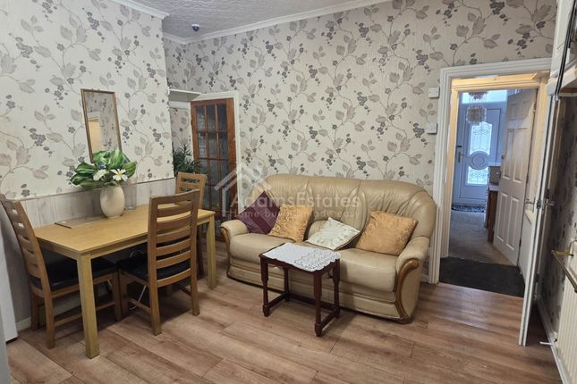 4, Carlton Terrace, Dewsbury photo 2