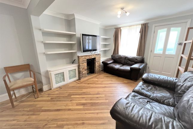 41, Alfred Road, Brentwood photo 2
