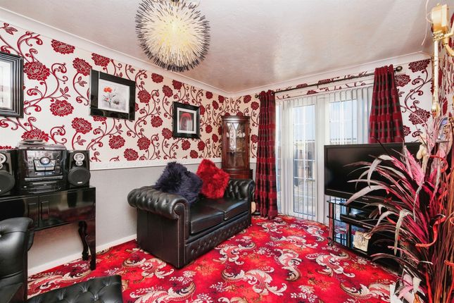 Semi-detached house for sale in Baildon Place, Leeds
