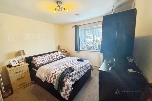 23, Abbey Mews, Dunstable photo 4