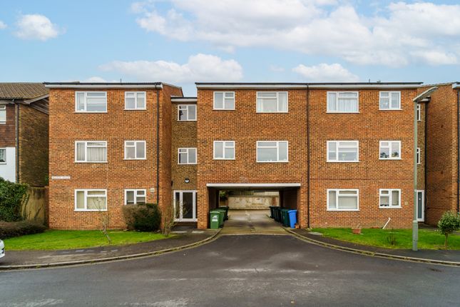 1-bed flat on 4, Bourne House, Ashford, £200,000