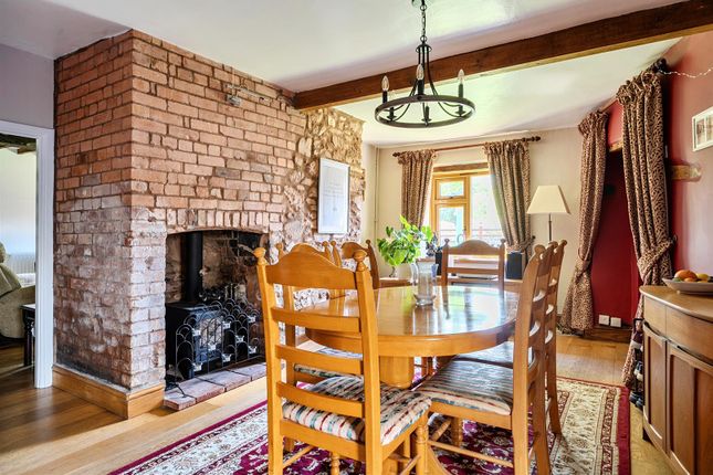 1 Dobins Cottages, Taunton photo 4