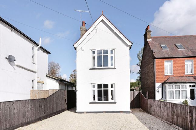 Thumbnail Detached house to rent in Straight Bit, Flackwell Heath, High Wycombe