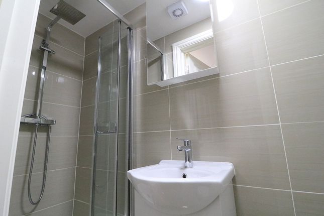Room 1 4 Priory Street, Bedford photo 3