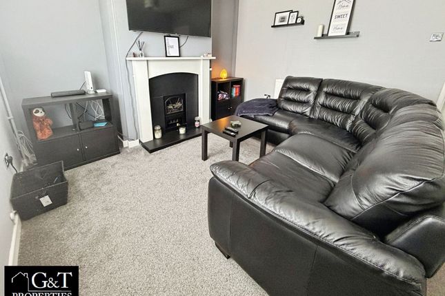 151 Hawbush Road, Brierley Hill photo 3