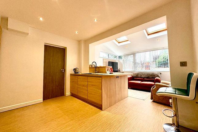 224a Highfield Road, Bolton photo 4