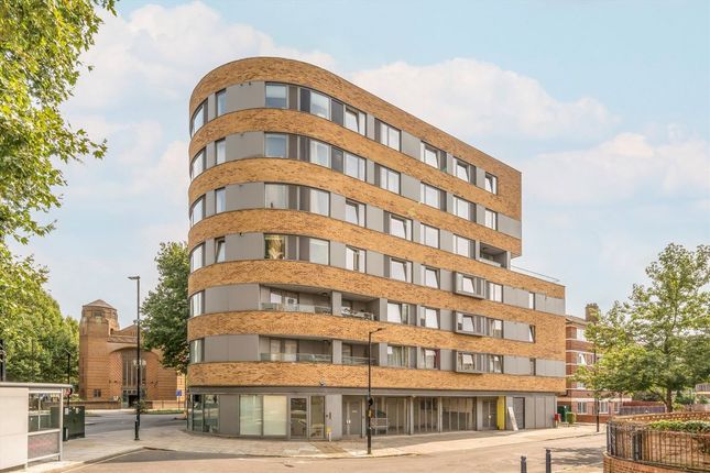 Flat 3, Gedling Court, Jamaica Road, London photo 2