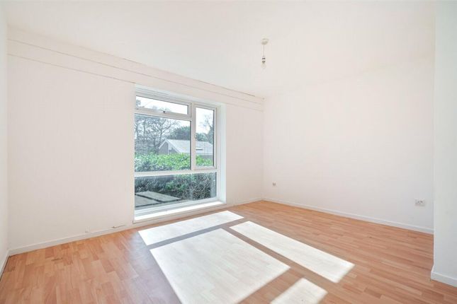 22, Shaftesbury Close, Bracknell photo 4