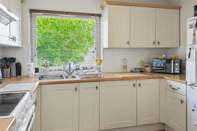 Flat 3, 295, Rokeby Court, Dunchurch Road, Rugby photo 2