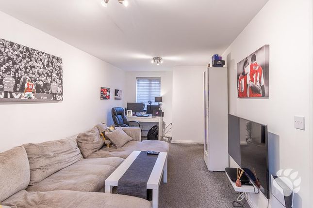 52, Beeston Courts, Basildon photo 2