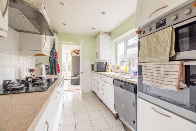 21, Hazell Way, Stoke Poges photo 4