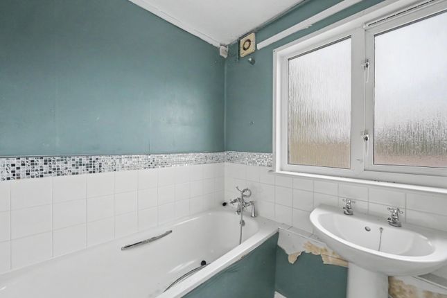 119 Raccoon Way, Middlesex photo 3