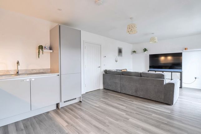 17 George Avenue, Milton Keynes photo 4