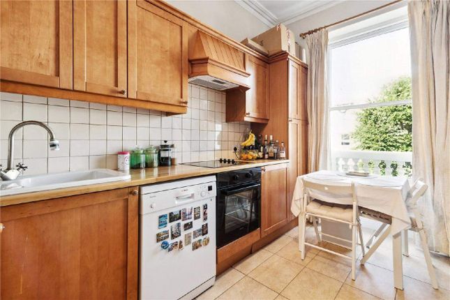 Flat for sale in Holland Park, London