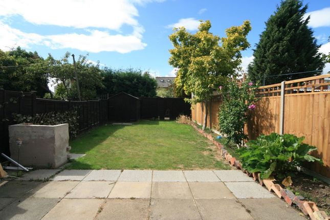 Room 3, 50, Central Road, Gloucester photo 5