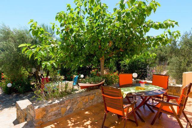 Detached bungalow for sale in Sisi 720 54, Greece