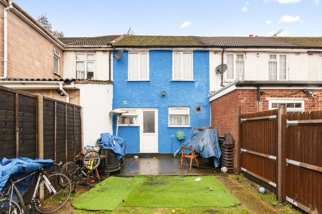 84, Farnham Road, Slough photo 3