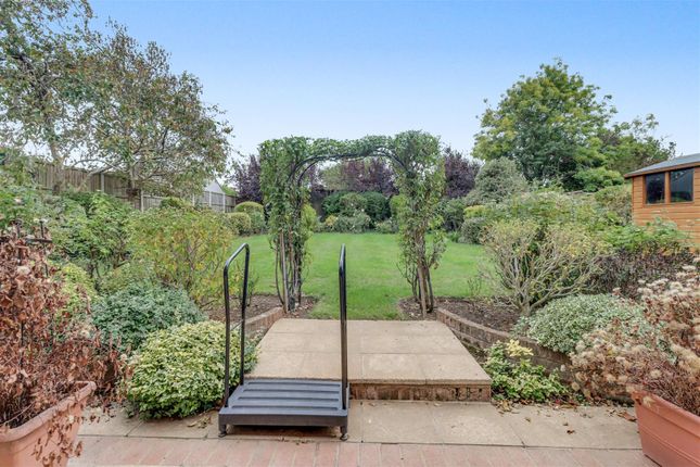 35, Riverside Walk, Wickford photo 2
