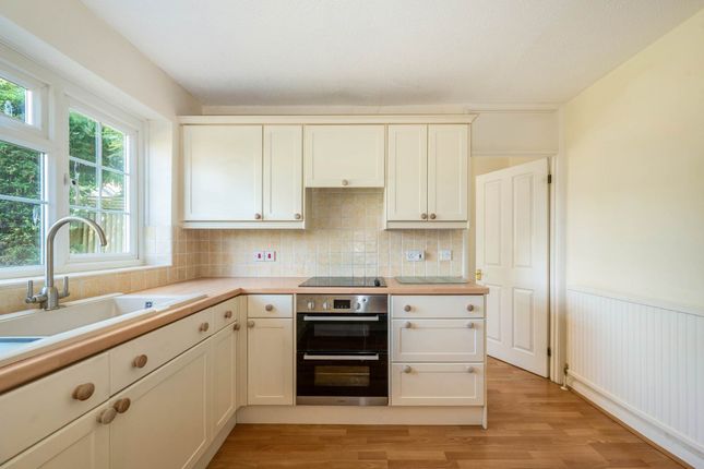 11, Royce Close, Chichester photo 4