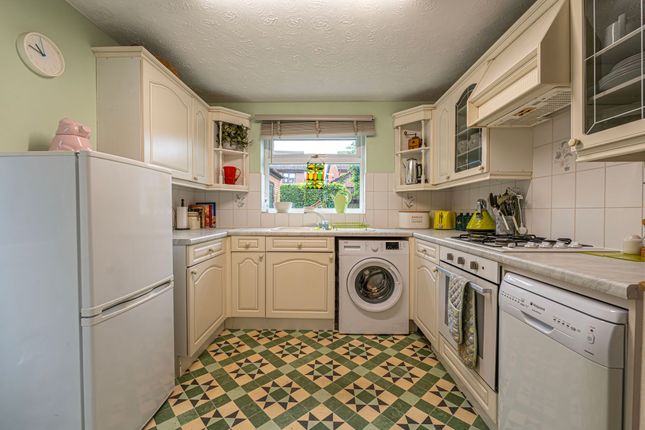 40 Picton Gardens, Bridgend photo 2