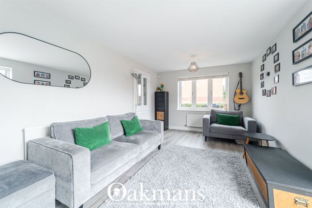 34, Silvermere Park Way, West Midlands photo 3