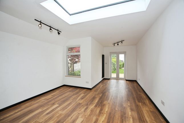 3, Holly Terrace, Cardiff photo 4