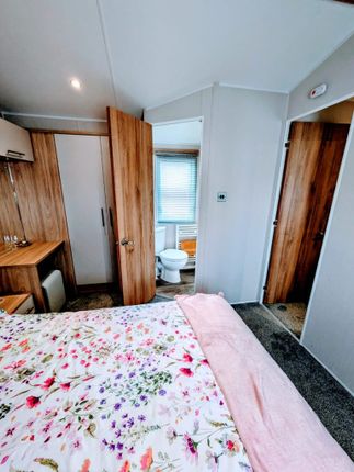 Springfield Retreat, Springfield Holiday Park, Exeter photo 5