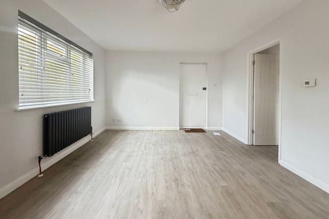 Flat 1, Newstead House, 67A, Dovedale Close, Uxbridge photo 2