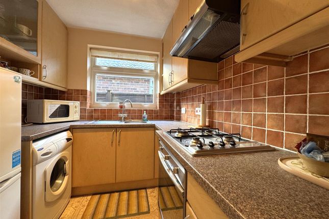21, Court Road, Newent photo 3