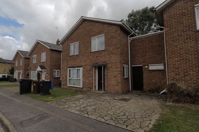 Thumbnail Property to rent in Meadowcroft, Hatfield, Hertfordshire