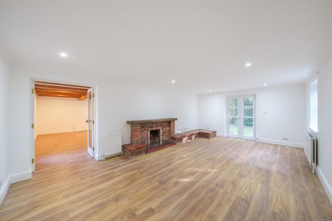 Cristed Cottage, Tattershall Road, Woodhall Spa photo 2