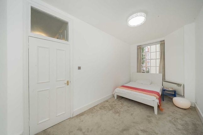 Flat to rent in Abbey Road, London