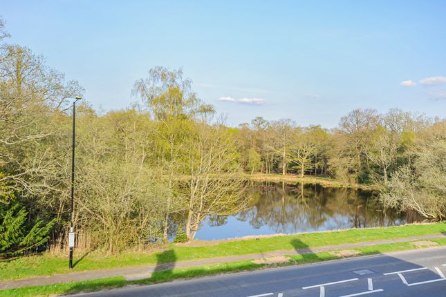 Gorse Cottage, Oxford Road, Gerrards Cross photo 4