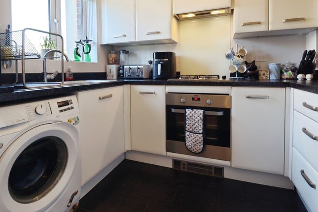 32, Baruc Way, Barry photo 4