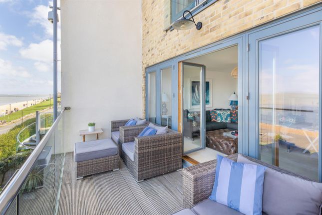 Town house for sale in Mornington Mews, Cowes