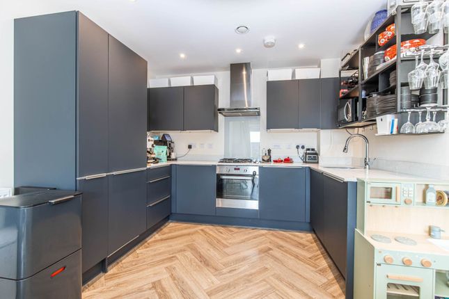 Flat 12, Cox Terrace, Reading photo 4
