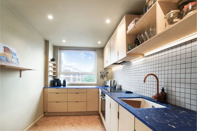 16 Briggeford Close, London photo 4