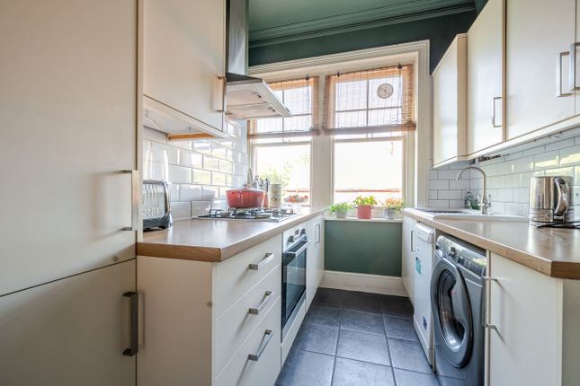 Flat 3, 37, Lansdowne Road, West Sussex photo 4