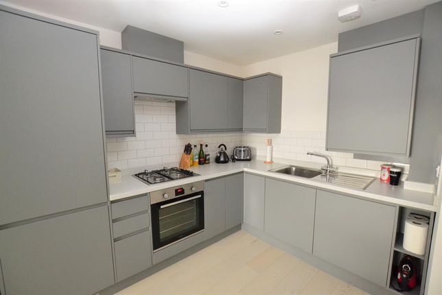 Flat to rent in Winchcombe Street, Flat 5