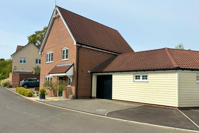 Detached house for sale in Petty Croft, Chelmsford, Essex