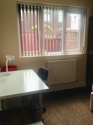 Terraced house to rent in Lancaster Road, Preston